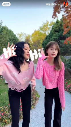 鍾麗緹12歲細女Cayla暴風式成長！擁混血美貌170cm高挑身材！撞樣BLACKPINK成員Lisa！