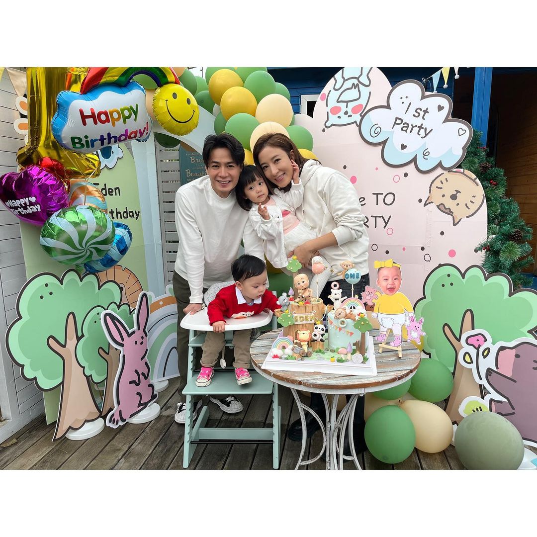 楊茜堯細仔正面照首度曝光！眼大鼻高好靚仔！似足媽咪初入行靚樣！