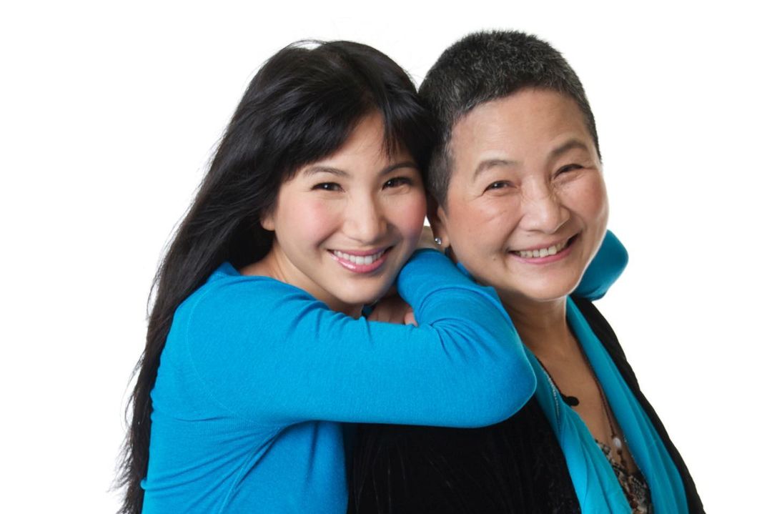 44歲原子鏸近況曝光狀態極佳！「初代最美星二代」美貌十年如一日！高顔值混血兒子超可愛！