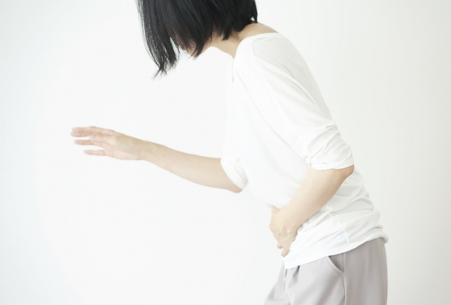 30歲OL長期不吃早餐嚴重「胃癱瘓」！胃下垂到骨盆壓大腸！急劇暴瘦至30kg！