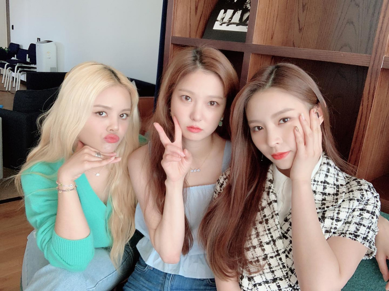 24歲莊錠欣曬與朱千雪合照！千雪BB被讚逆齡生長！34歲美貌不輸Elkie！