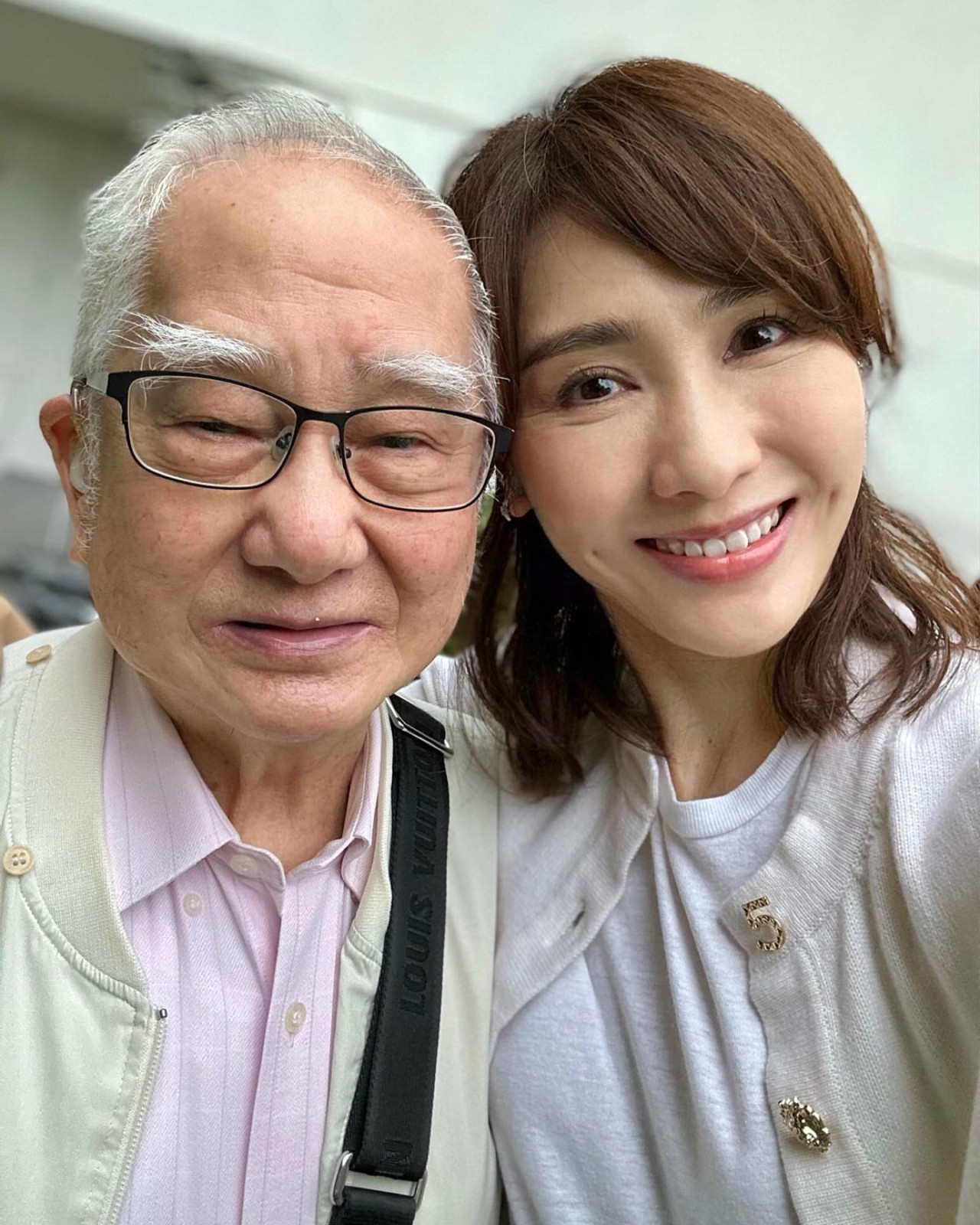 51歲黎姿曬無濾鏡原相機自拍照！大方展露皺紋瑕疵！獲讚自然美貴氣依然！