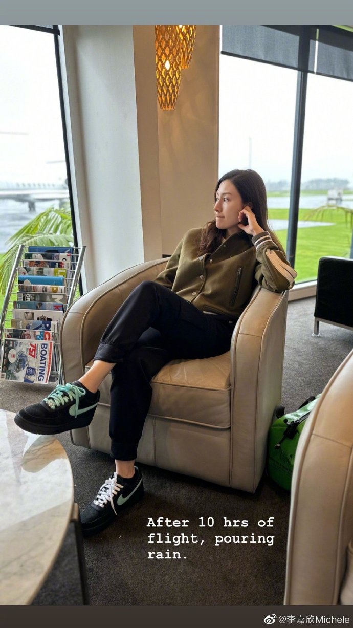 李嘉欣罕見曬素顏照獲讚靚過化妝！搭完長途機狀態依然超好！52歲凍齡秘訣！