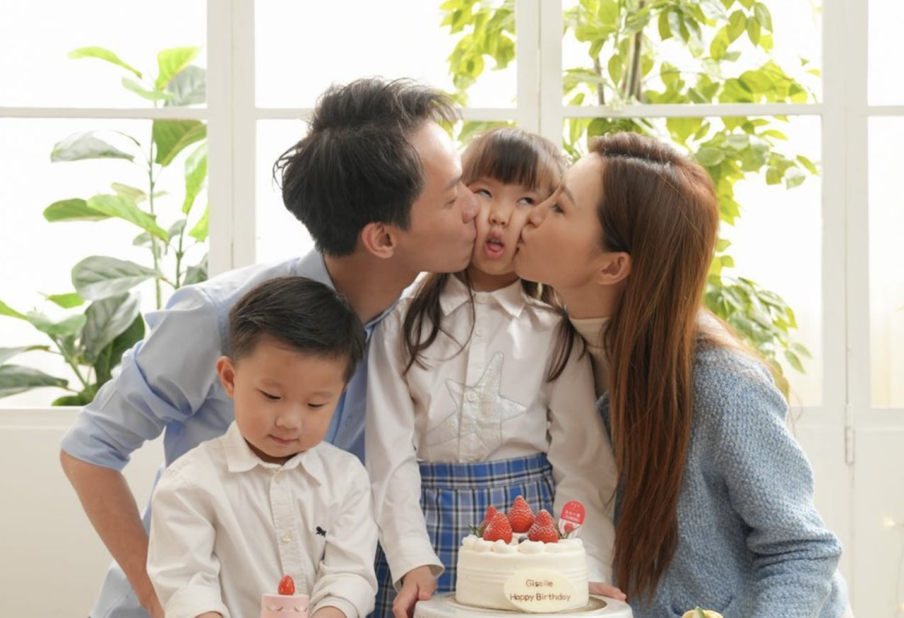 吳若希罕有公開6歲囡囡樣貌！生日傳統「夾攻」錫錫！囡囡無奈反白眼！