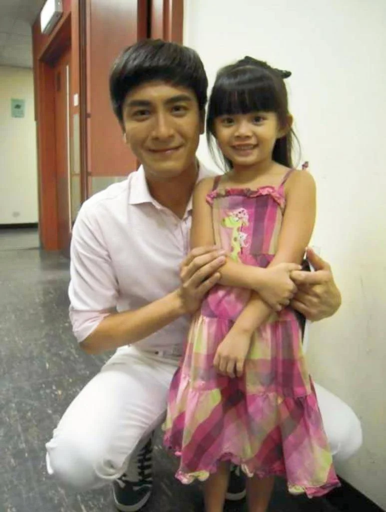 黃可盈5歲做童星18歲近照曝光！化妝後靚樣網民認不出！大讚有韓星味道！