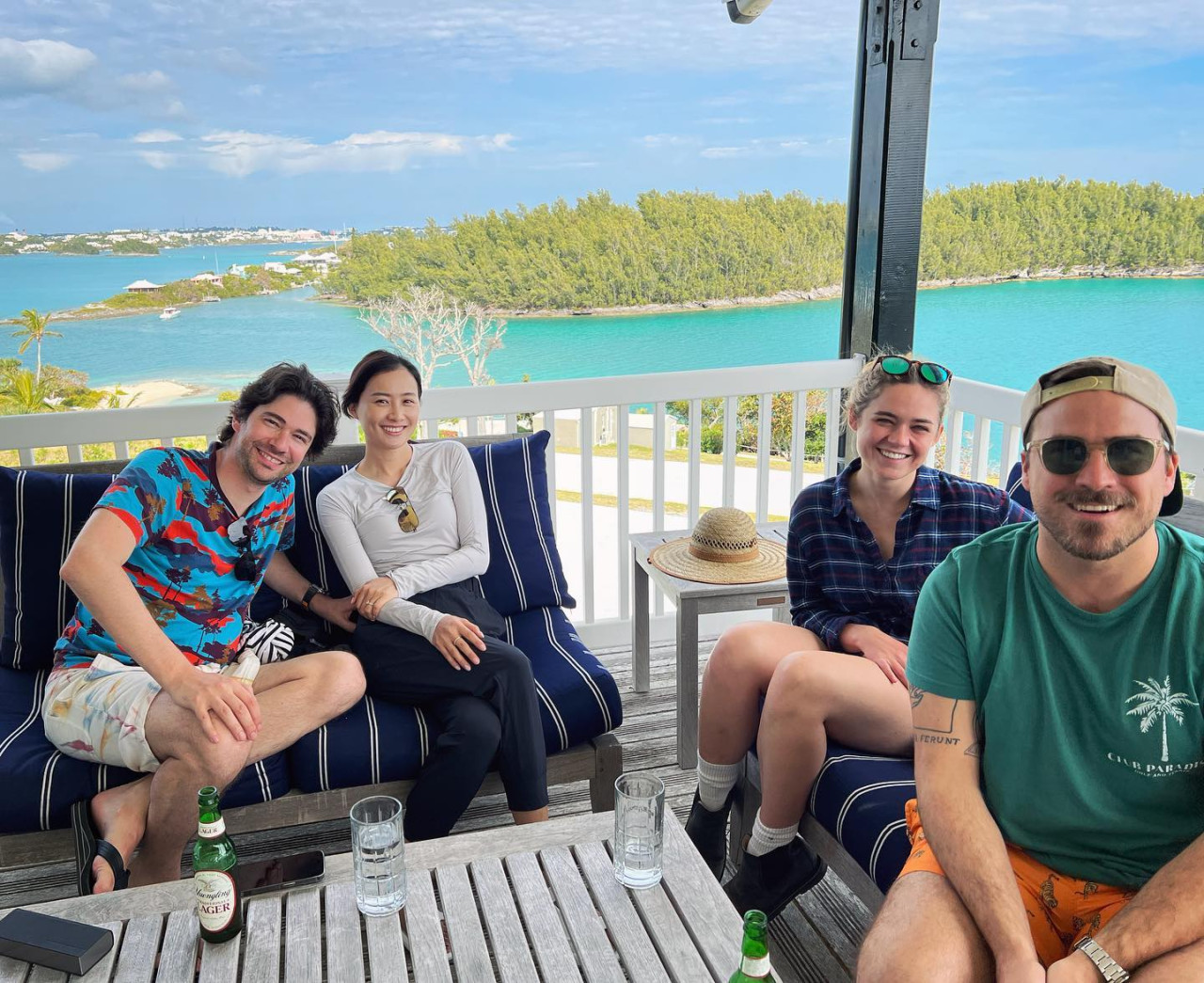 41歲陳法拉大方素顏與老公合照上熱搜！罕有放閃甜笑！全靠5招凍齡養出少女肌！