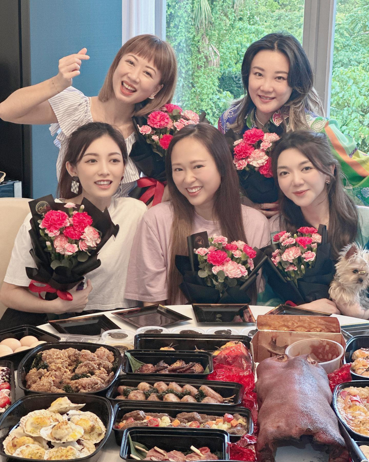 陸永老婆久違公開兩女近照！家姐五官越趨精緻！網民大讚美人胚子：可以組隊少女組合！