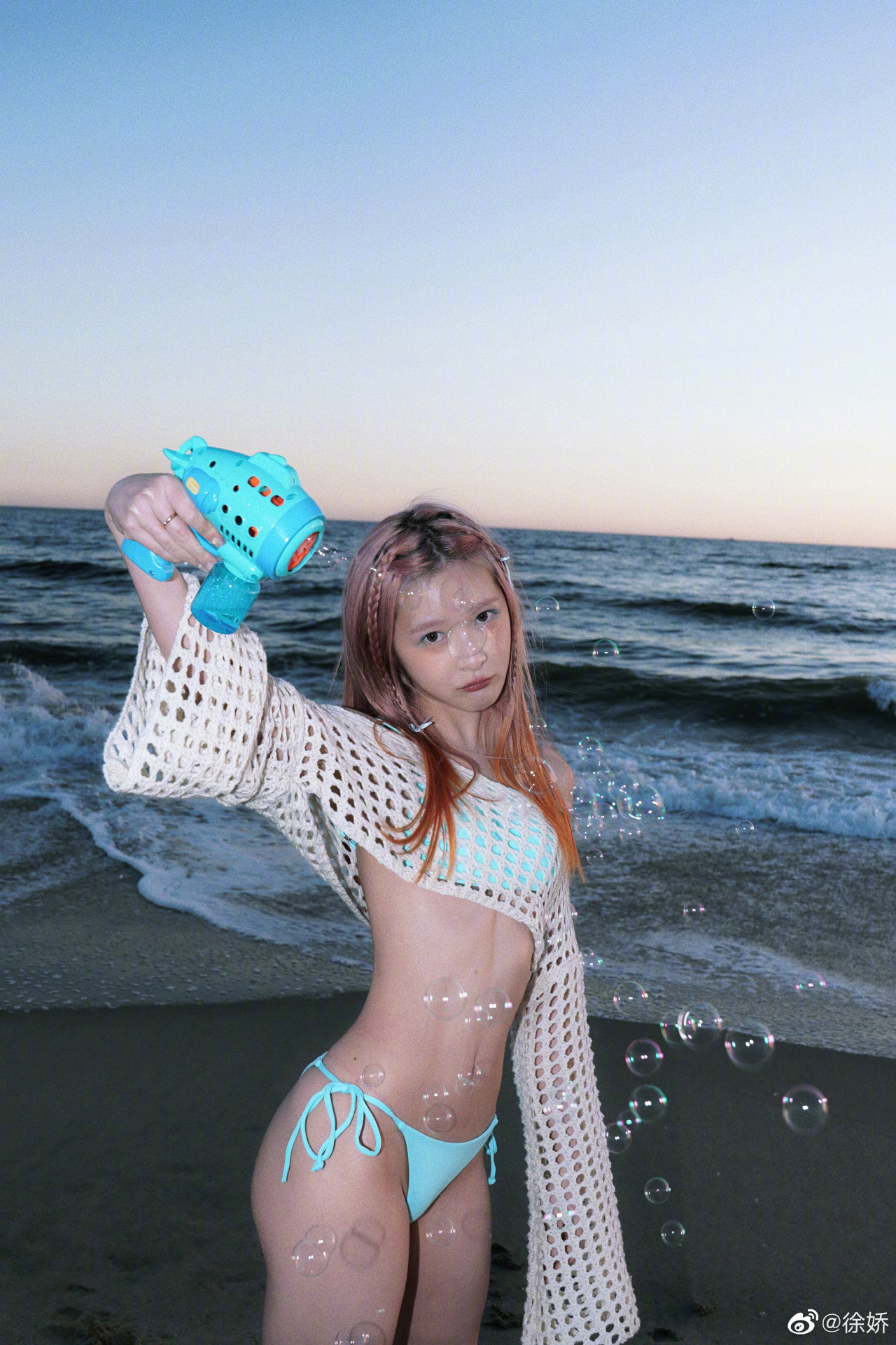 25歲《長江七號》徐嬌公開多張性感泳衣寫真！有史以來最大尺度！曬馬甲線、小蠻腰！