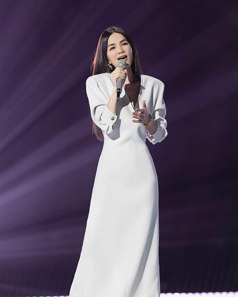 乘風2023｜41歲S.H.E Ella性感少女造型登熱搜！已為人母更美！微博「講錯話」挨罵即改文！