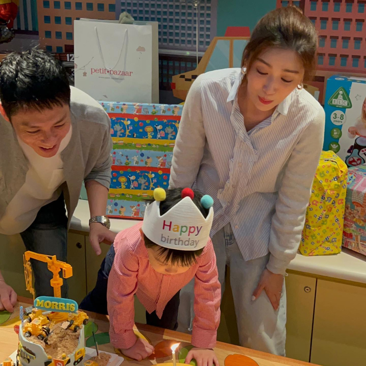 43歲周勵淇嫁內地老公後現況曝光！婚後首度公開合照！可愛仔仔Morris生日激罕出鏡！