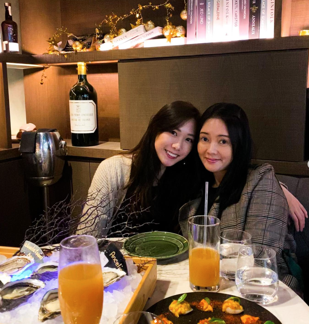 李麗珍26歲女兒許倚榕撞樣陳法拉！緊身白TEE迷你裙曬白滑長腿！愈大愈有星味望進軍KOL界！