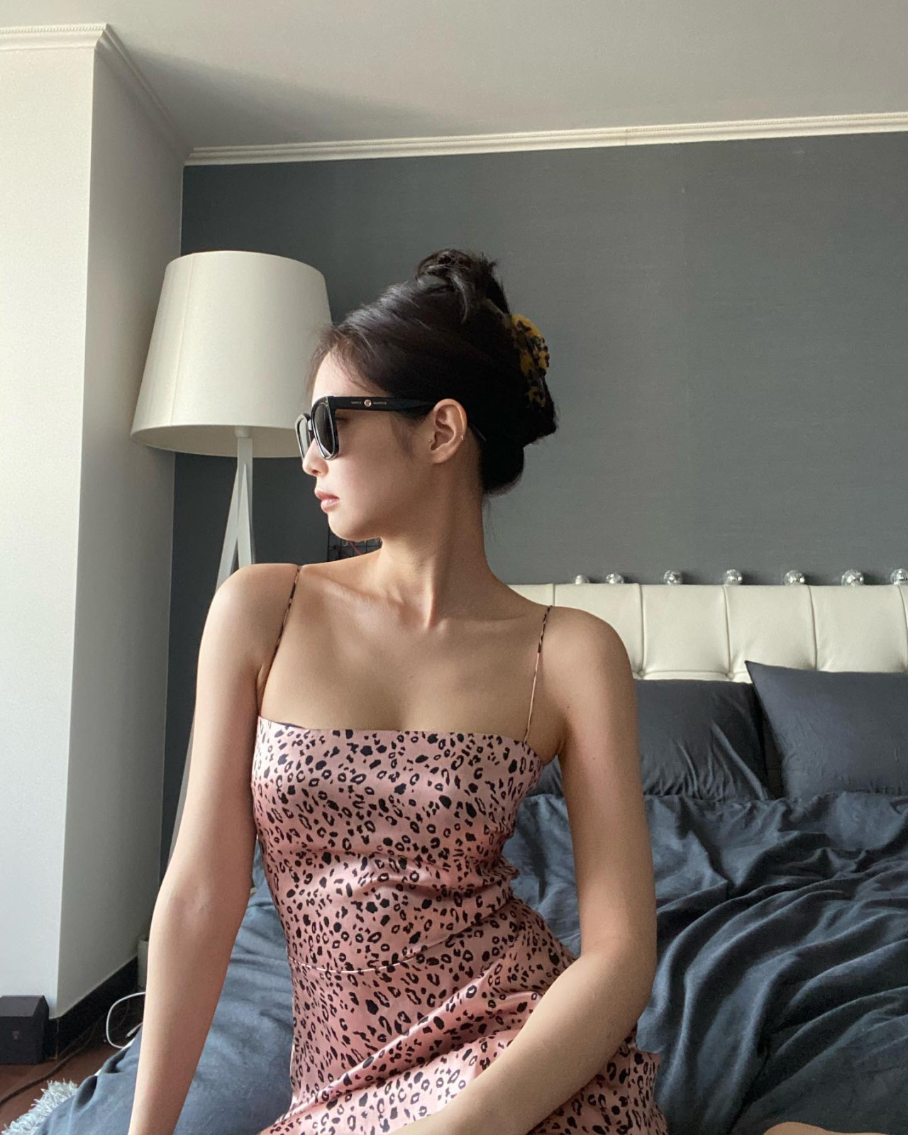 港女愛用鯊魚夾被批「公廁髮型」！直斥顯老似「師奶」！網民：顏值是重點！