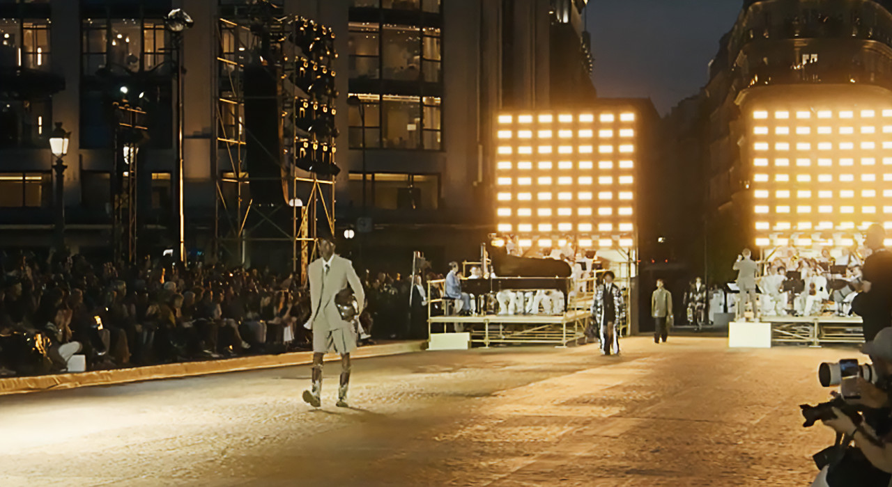 Louis Vuitton SS24男裝大秀4大看點｜Pharrell Williams入主LV後的首場時裝騷！像素化迷彩Monogram、皮革LV購物袋超吸睛！