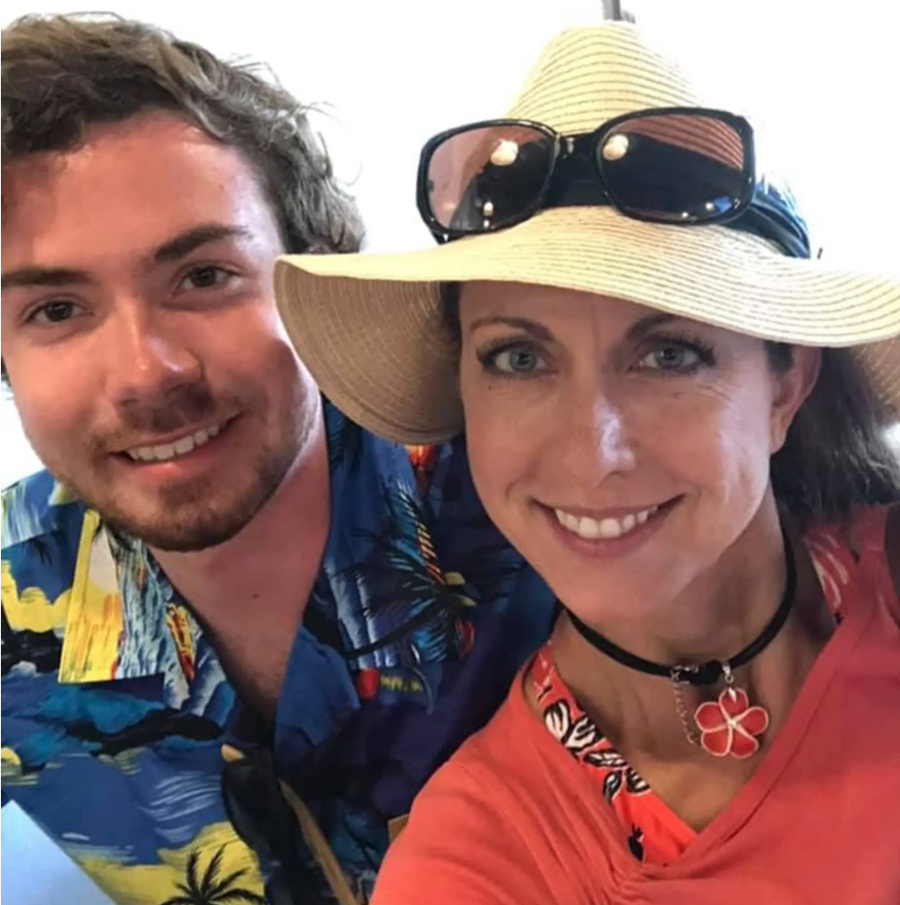 翻看未婚妻相簿驚見媽媽身影！揭未婚妻與母關係！網民大驚：命中註定！