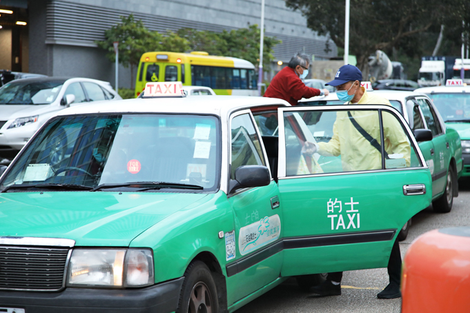 政府擬收例 改善的士服務質素 推6座位車的士 引入的士司機違例計分制度 | UHK 港生活
