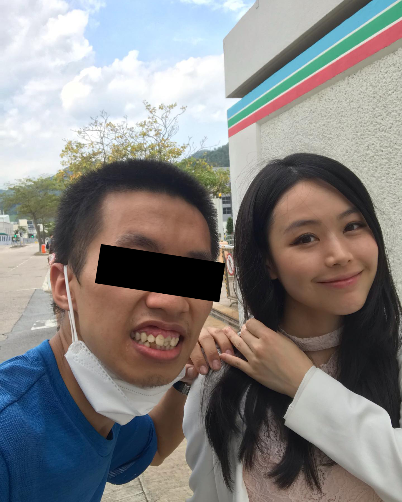 林婷婷疑慘被男粉絲騷擾搭膊頭！1個機智反應化解危機！神色尷尬仍保持微笑獲激讚大方！