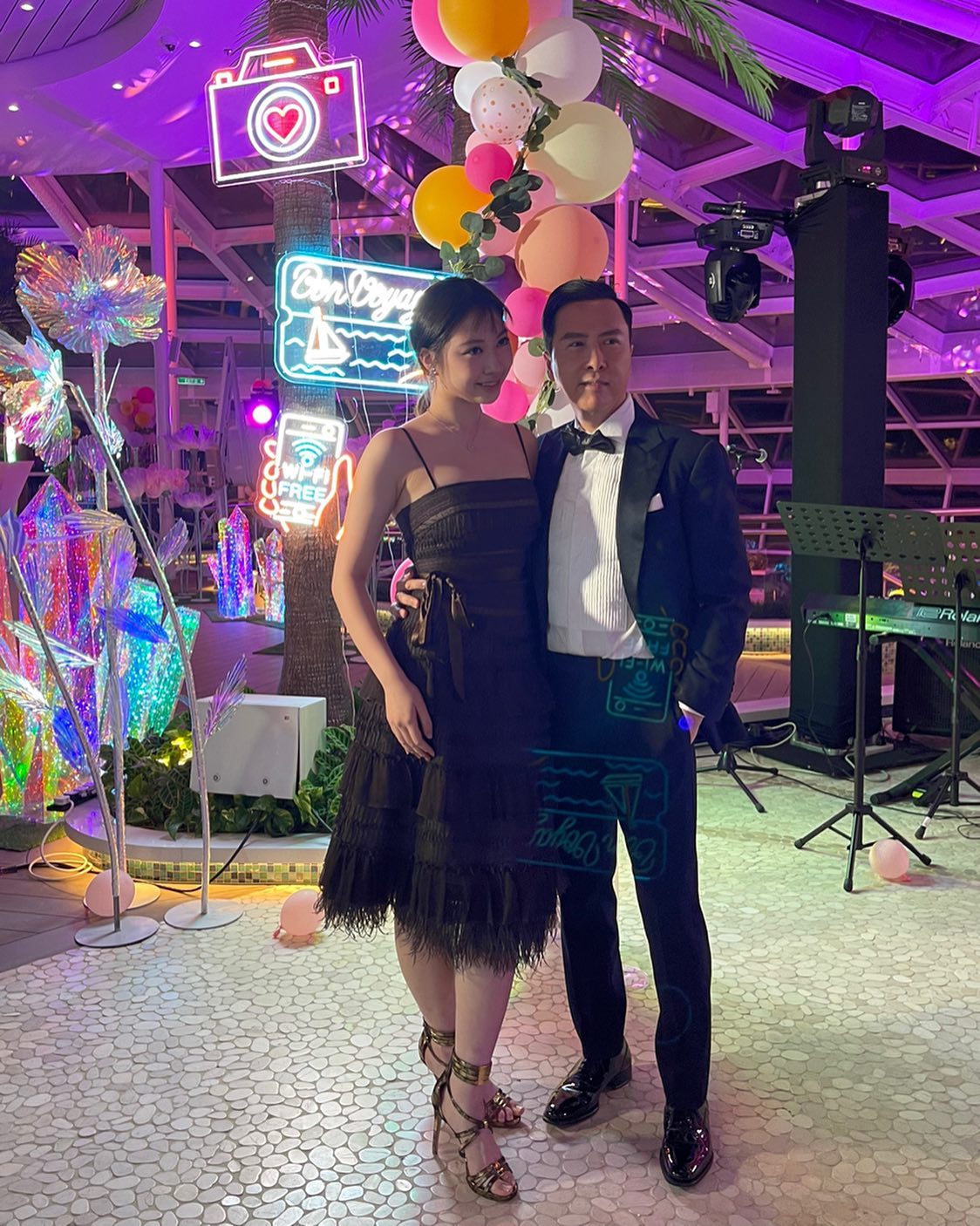 甄子丹19歲女正式出道做歌手！擁九頭身黃金比例！首次登台獲關注！