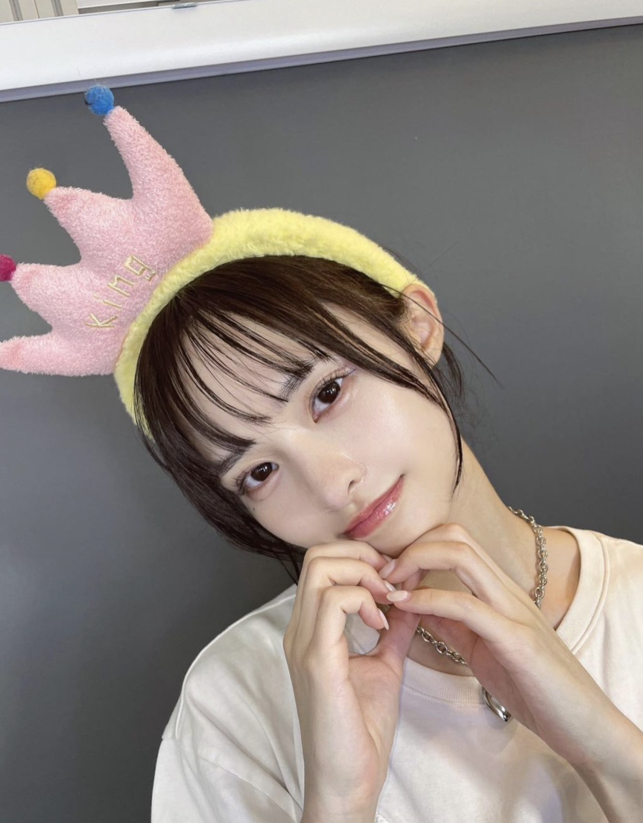 23歲藤咲凪自爆未婚育有2名小孩！真實版《我推的孩子》成熱搜！精緻外貌曾被懷疑是AI！