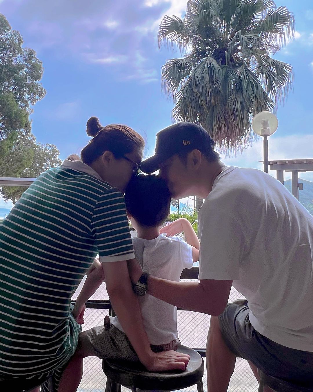 周勵淇44歲生日罕有曬家庭照！曾分享懷孕驚險過程：產檢如「打仗」般