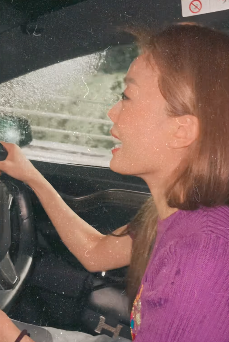 容祖兒黑雨揸車返屋企超驚險！好友阿Sa拍片紀錄：好恐怖、好恐怖！