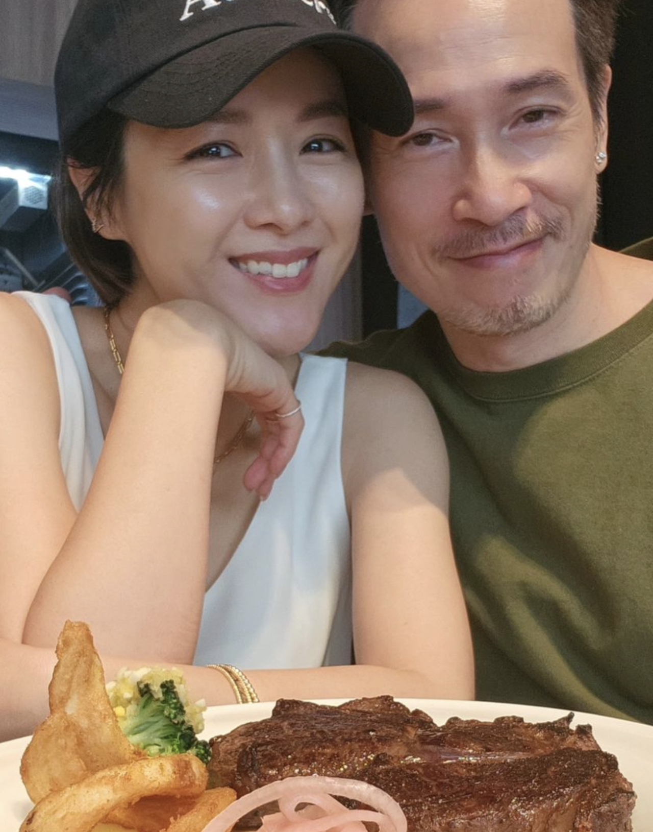 52歲陳豪生圖驚現老態！身兼好老公好爸爸！網民感嘆「一個養全家，捱殘了！」