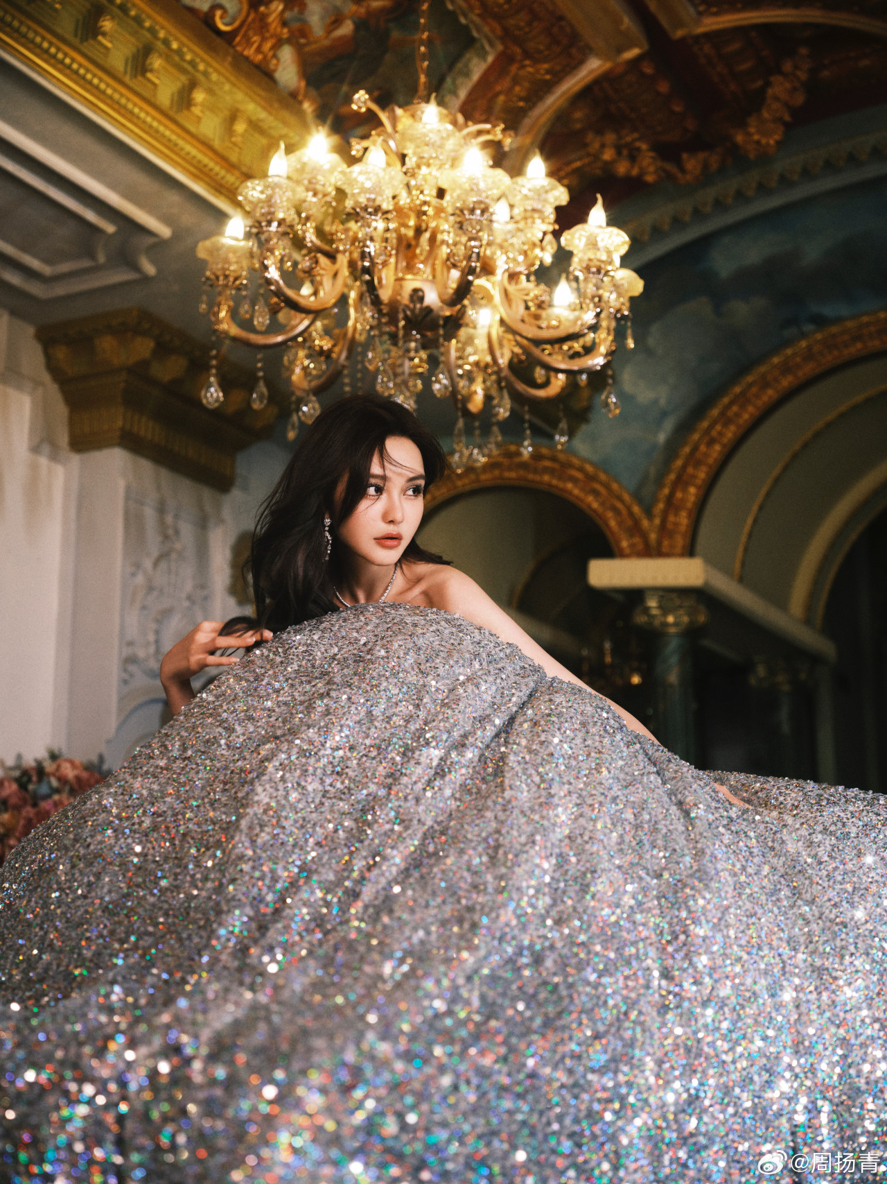 鍾欣潼出席周揚青生日派對！衣著超低調獲讚「識做」！網民：憑呢點已經贏咗！