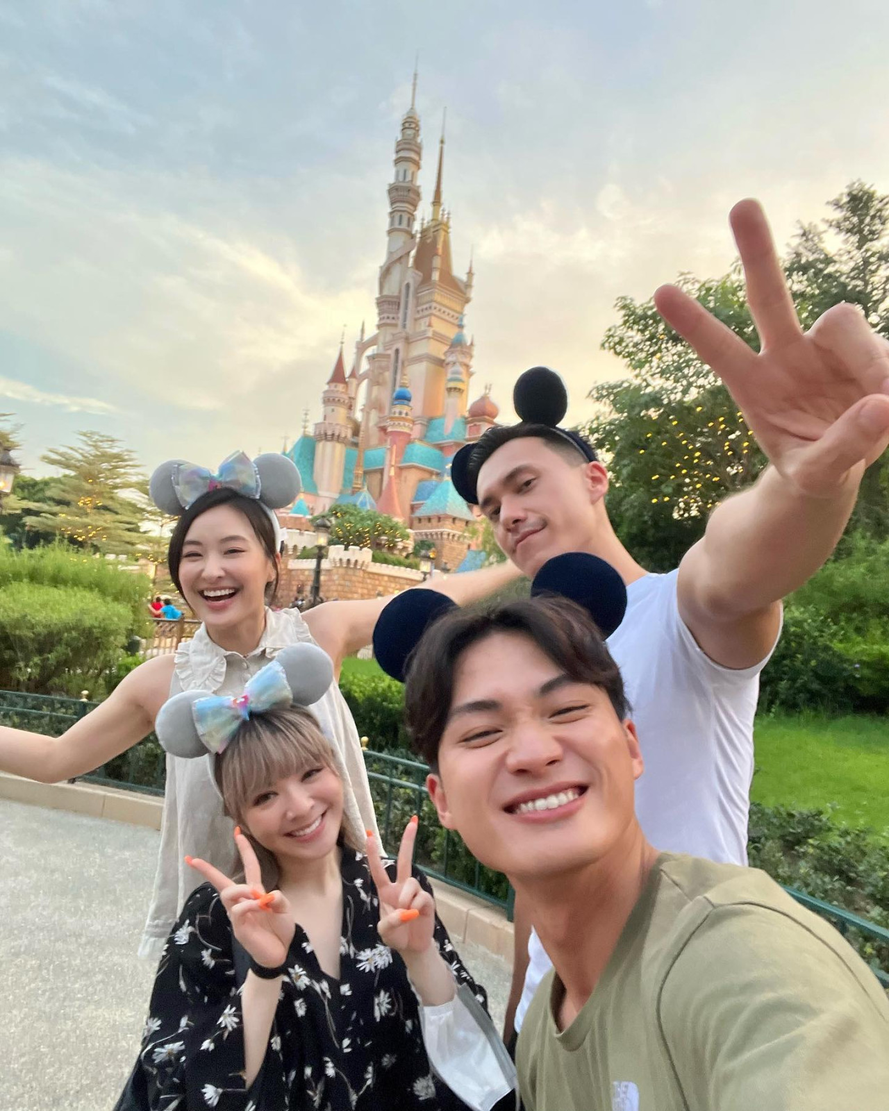 陳瀅素顏按摩大騷香肩美背！身形消腫回復巔峰！令觀眾大飽眼福！