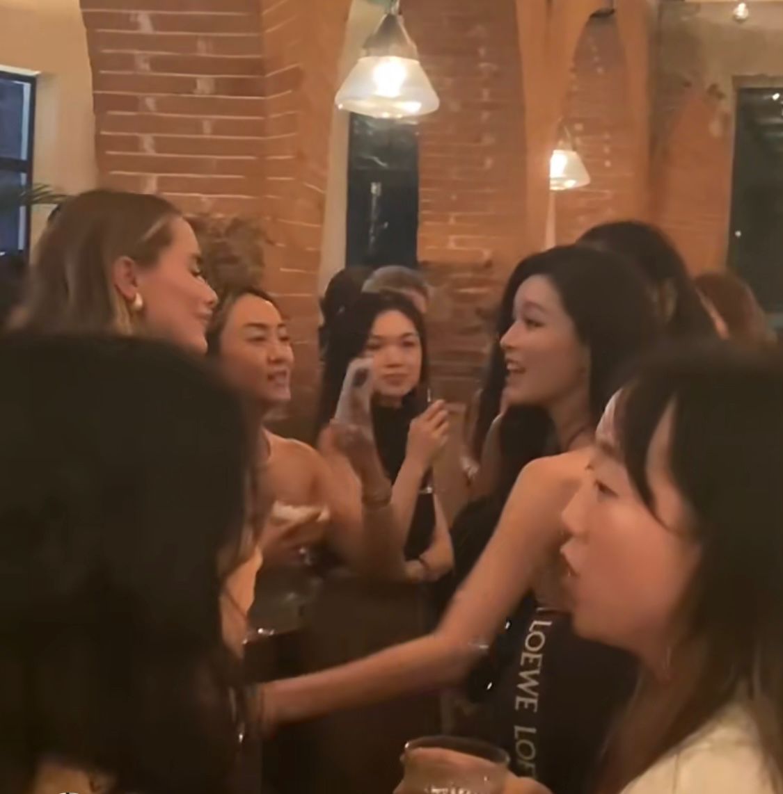 Janice Man文詠珊人氣爆燈被指與TVB花旦「撞樣」！網民大讚顏值與李嘉欣同一級別！