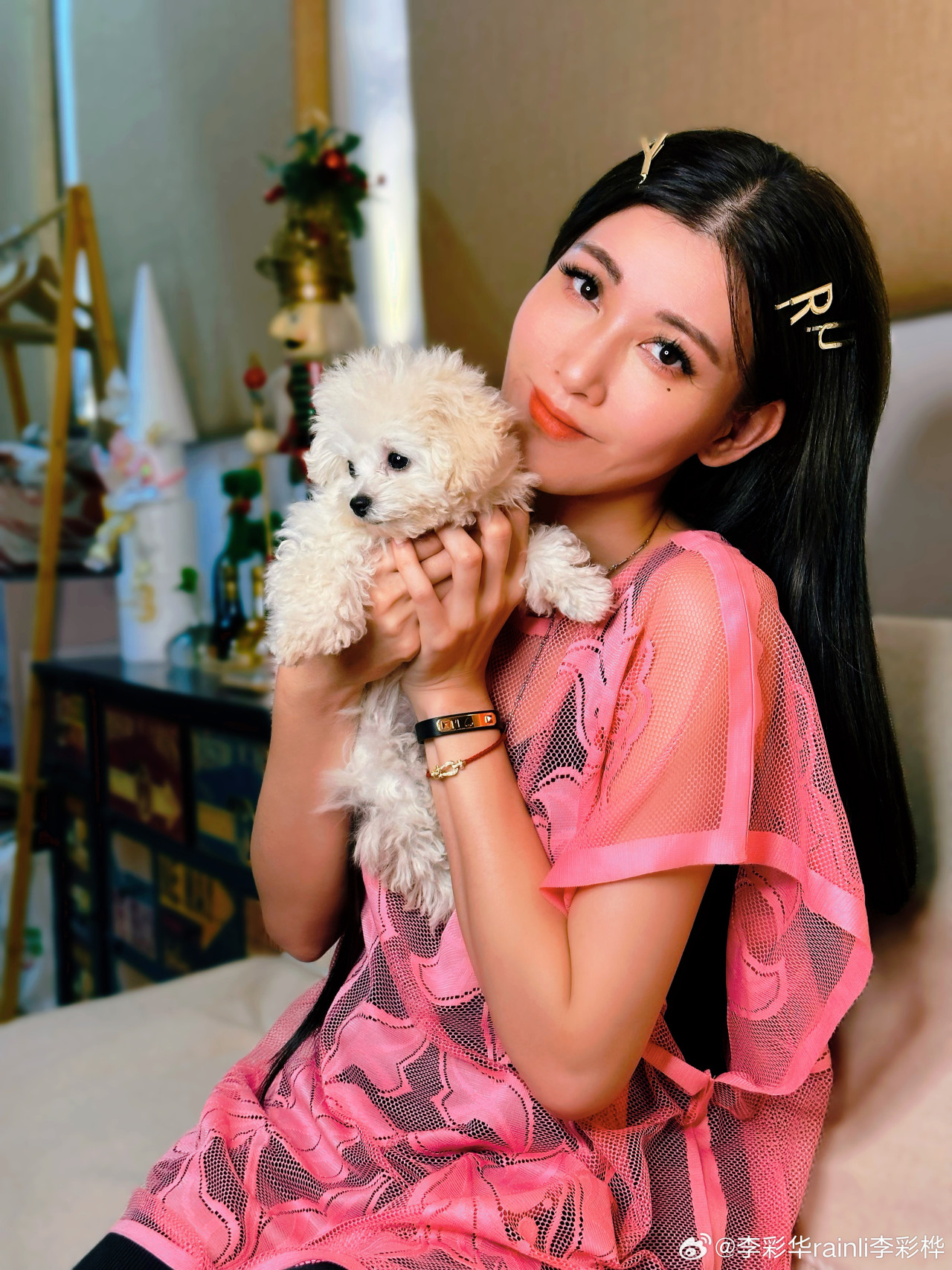 40歲李彩華真實生圖重拾靚樣！淡妝酒店打卡獲讚「真人好美」！