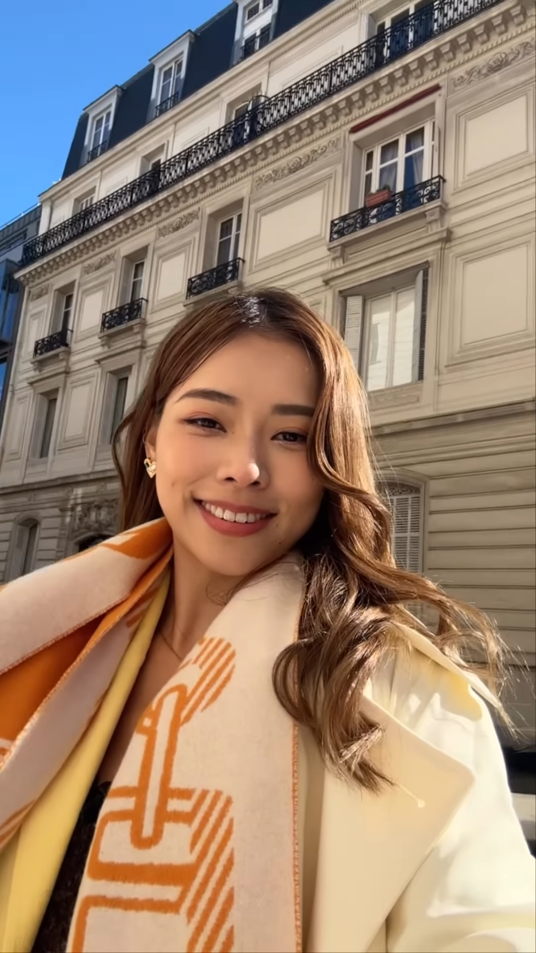 廖慧儀歐洲著比堅尼大解放！泳褲鬆脫險春光乍洩！豐滿上圍網民激讚！