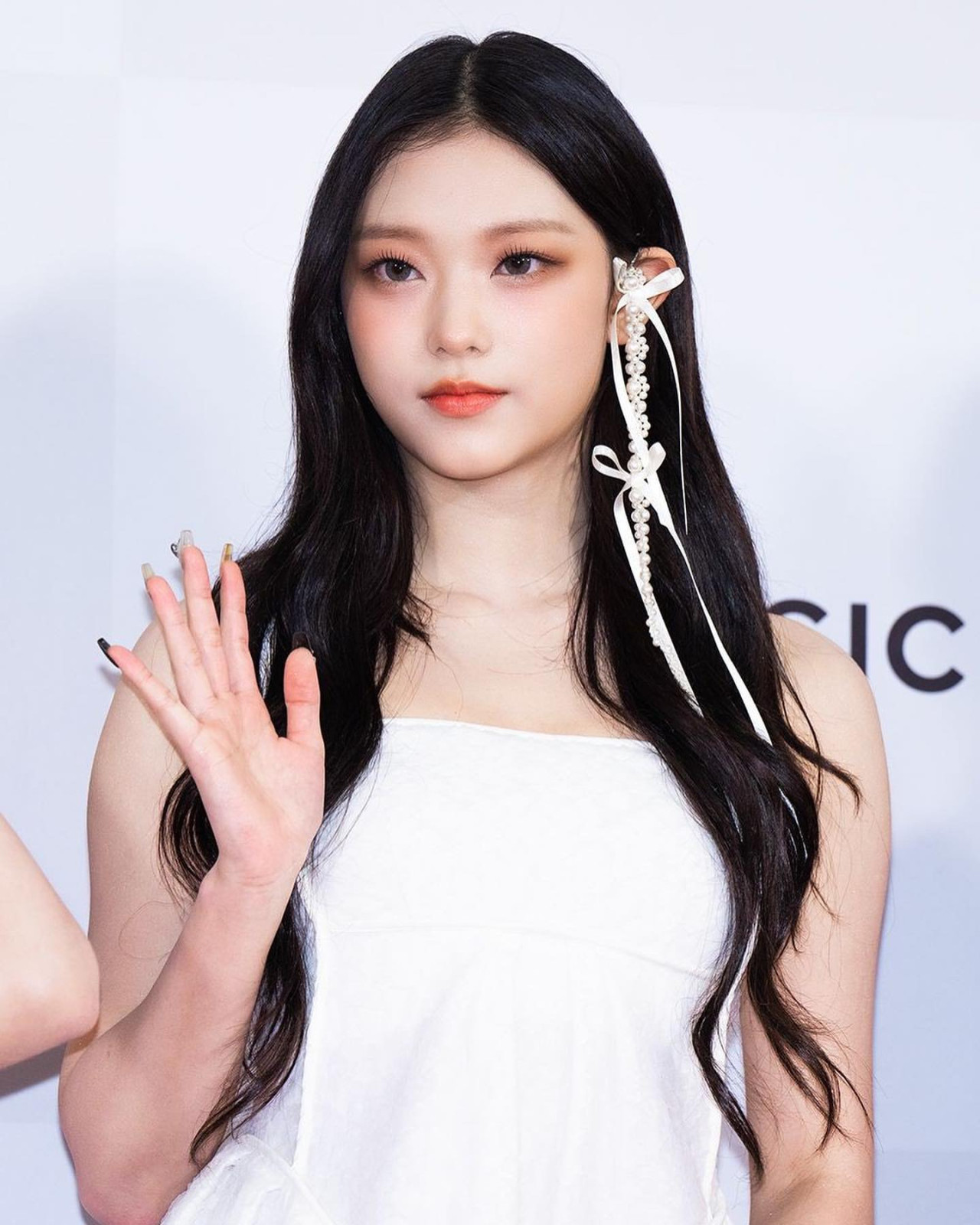 Haerin@NewJeans疑似發福！「小貓顏」被指體態變圓潤！