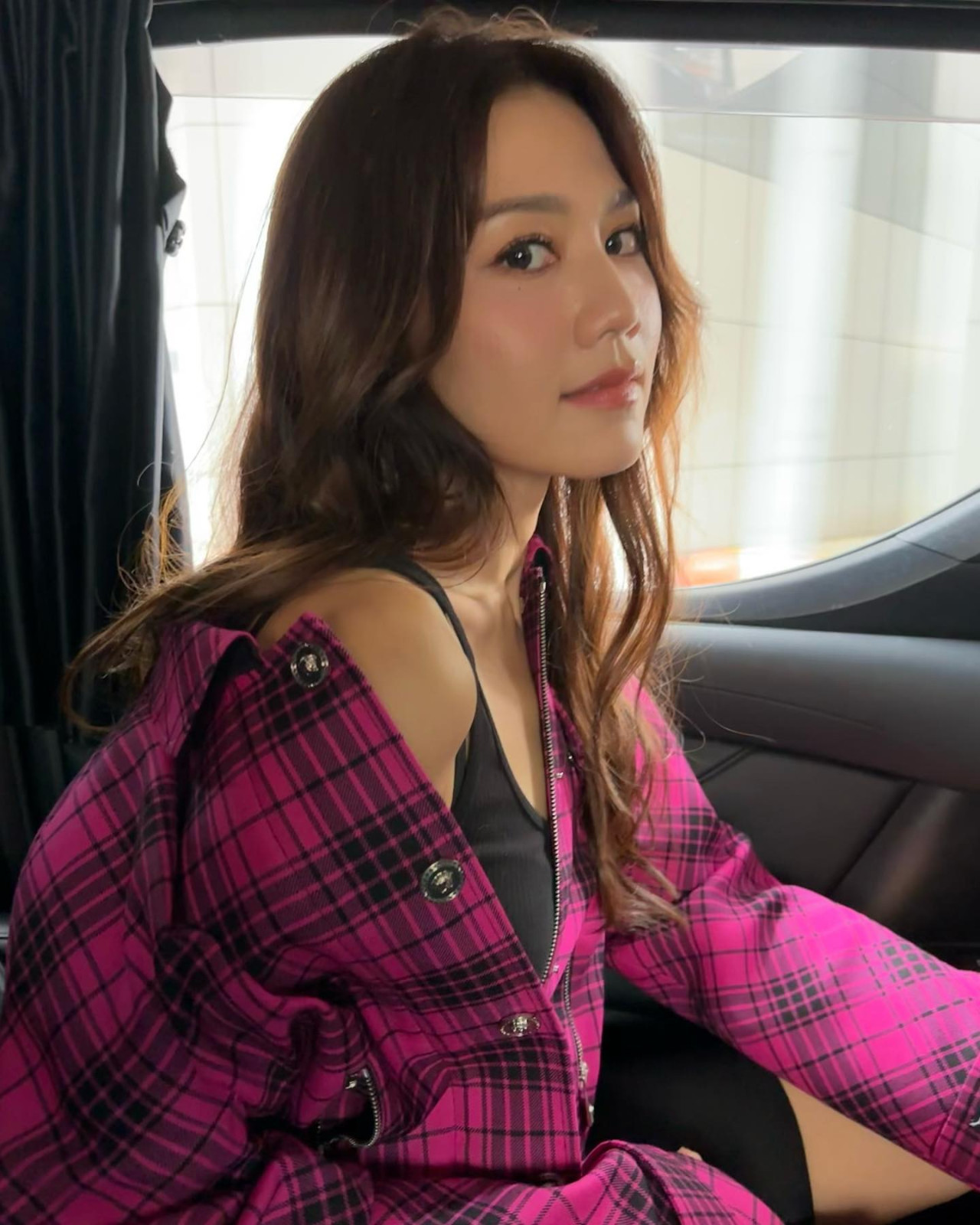 周秀娜罕晒三點式再暴瘦驚見皮包骨！最新性感相嚇窒網民：瘦到前後都冇晒！