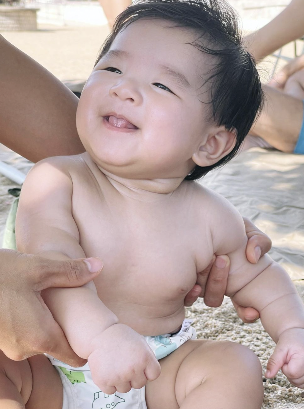 江若琳產後5個月極速瘦身！沙灘大晒平坦小腹！網民好友紛紛留言「Fit爆」！