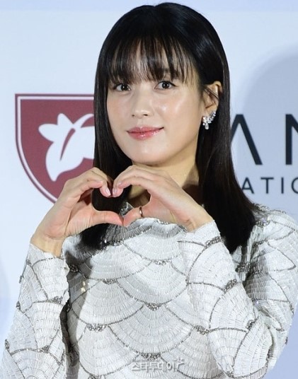 韓孝周新造型遭網友批評為災難級！粉絲呼籲：請換新造型師！