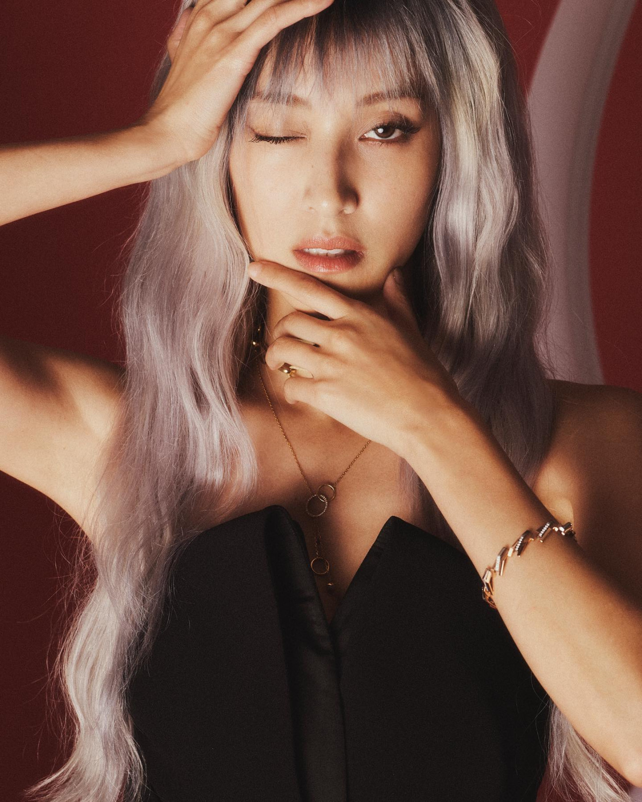 陳凱琳新髮型漂染霧灰紫色！混血感判若兩人！造型似足女團成員！