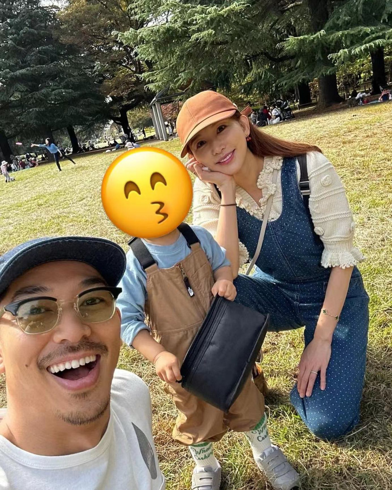 林志玲罕有曬出一家三口合照！49歲依舊明艷照人少女感十足！