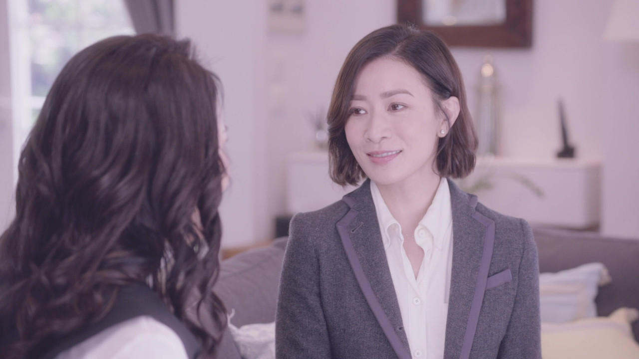 48歲佘詩曼絕密童年三點式曝光！網民勁讚從小就是美人胚子！