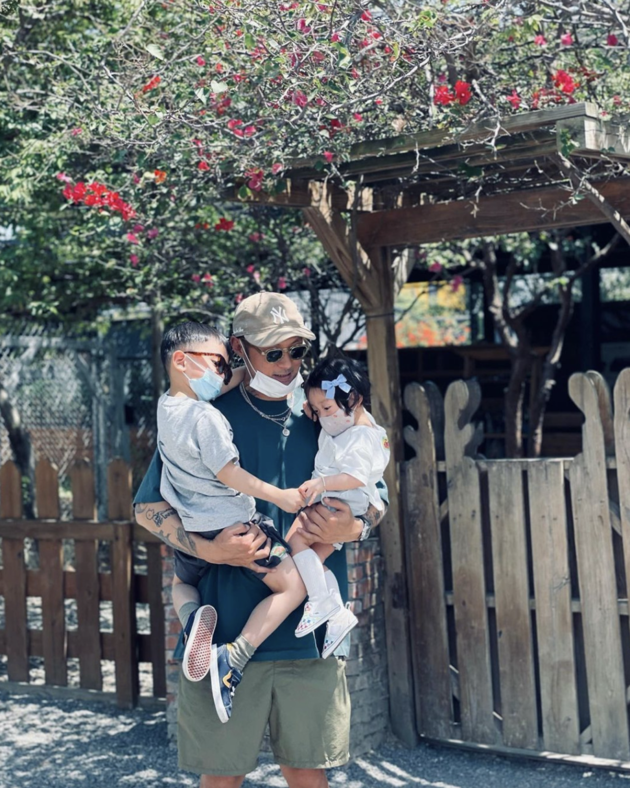 余文樂仔女疑正面曝光！多年保密最後失手在「第四代人」照片！