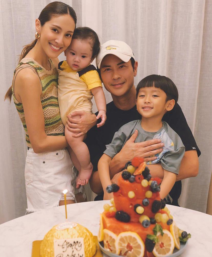 陳凱琳街頭著漁網絲襪超短褲！性感到連老公鄭嘉穎都話好短！