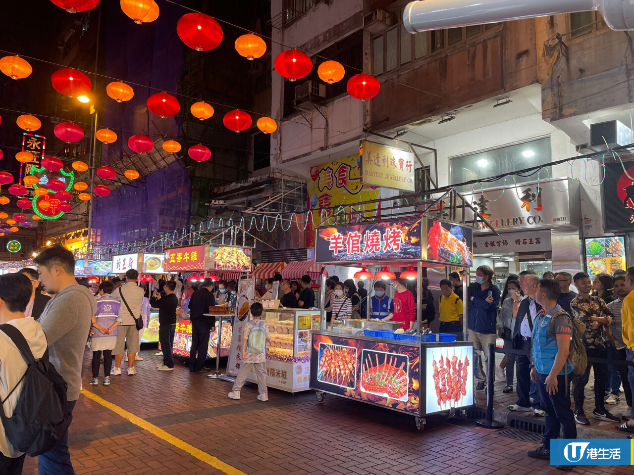 廟街夜市延長至今年12月!32檔美食攤檔 附廟街夜市開放時間/價錢/小食推介 | UHK 港生活