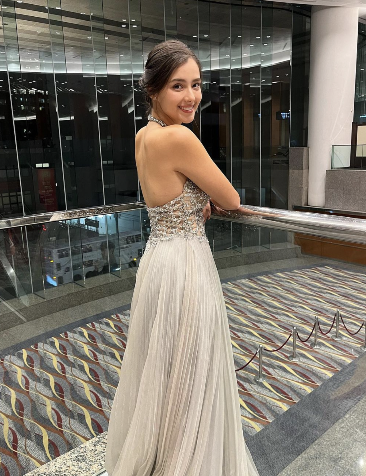 謝嘉怡泳衣look海邊解放好身材！網民：未見過你咁性感！