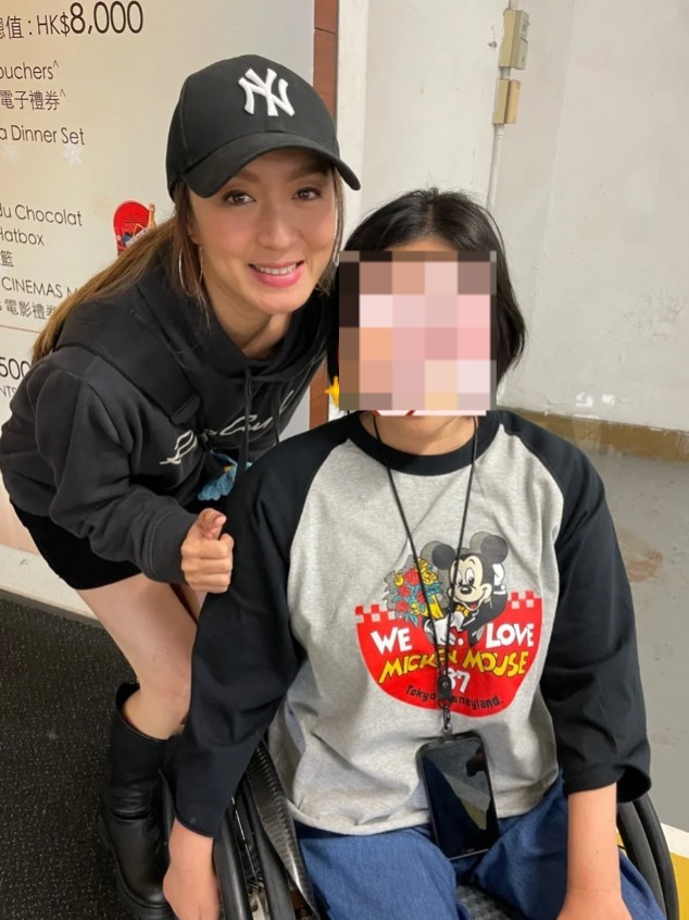 45歲姚嘉妮被偶遇生圖曝光！獲讚真人狀態比上鏡更似少女！