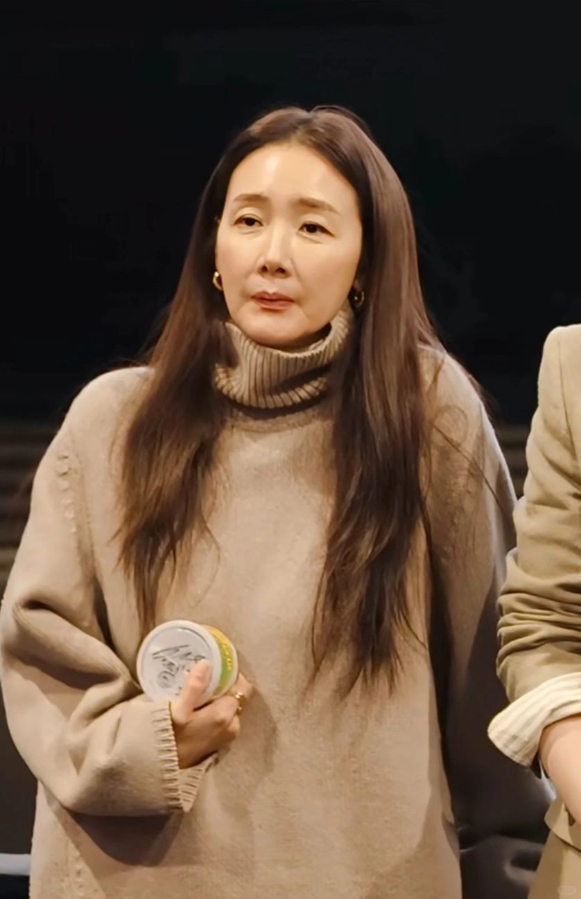 48歲崔智友最新生圖流出！「劣化」真實樣貌疑曝過度醫美痕跡？