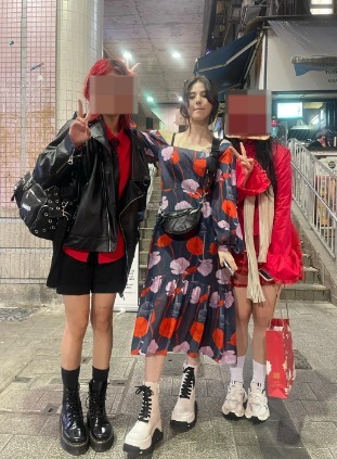 韓素希遊港被野生捕獲生圖流出！真實身材臉型令人驚艷！