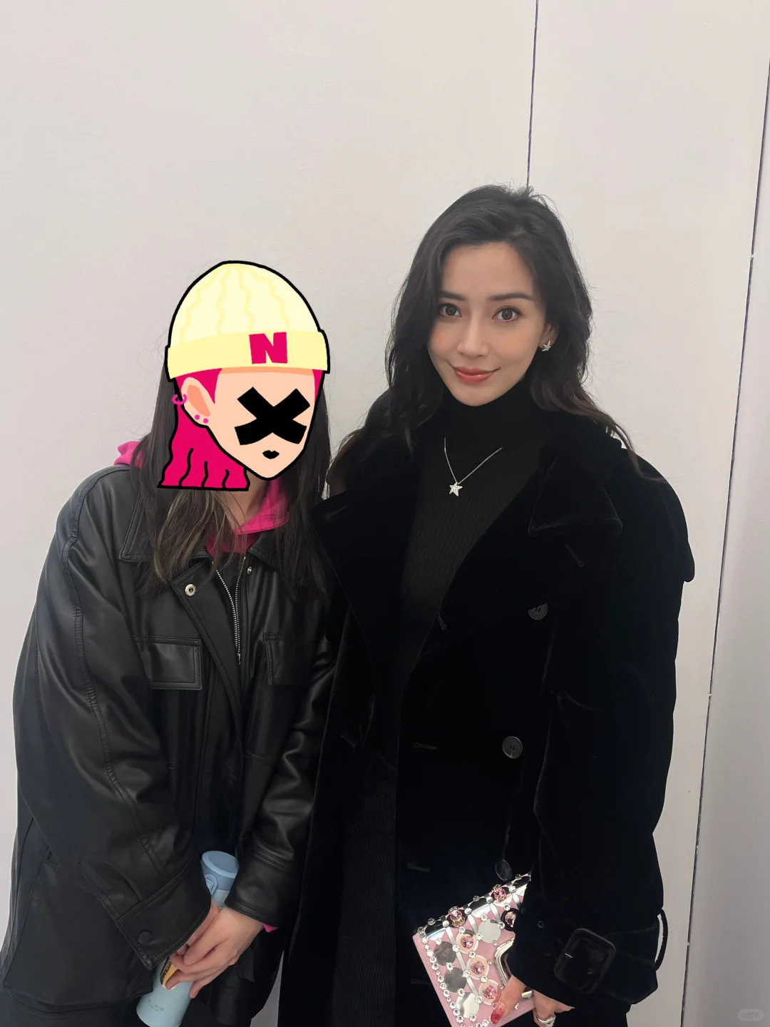 Angelababy英國博物館被偶遇！網民激讚：美貌和親和力都是真的