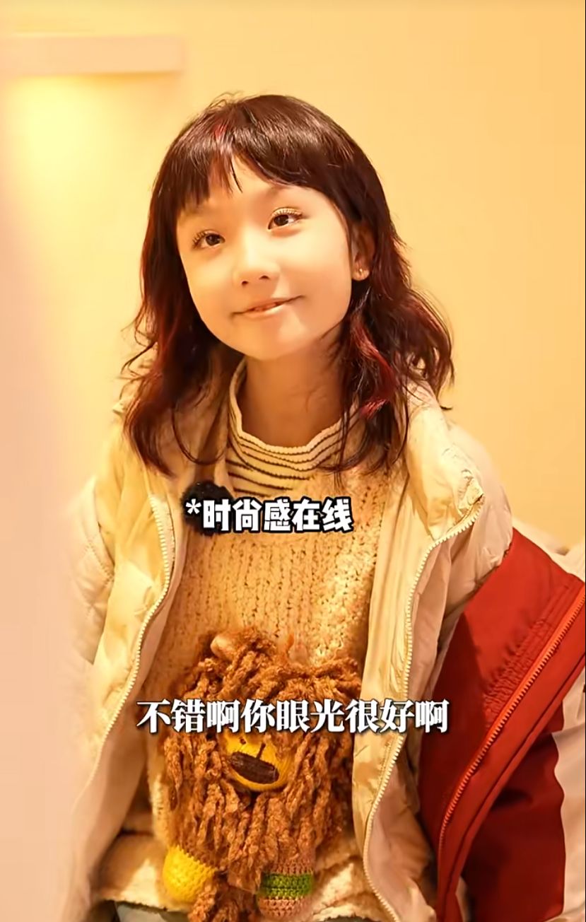 洪欣10歲細女暴風成長亭亭玉立！樣貌倒模爸爸被指女版張丹峰！