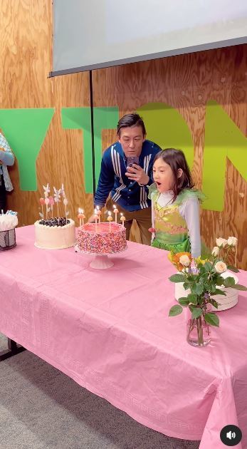 陳冠希女兒Alaia暴風成長！遺傳媽媽九頭身比例！