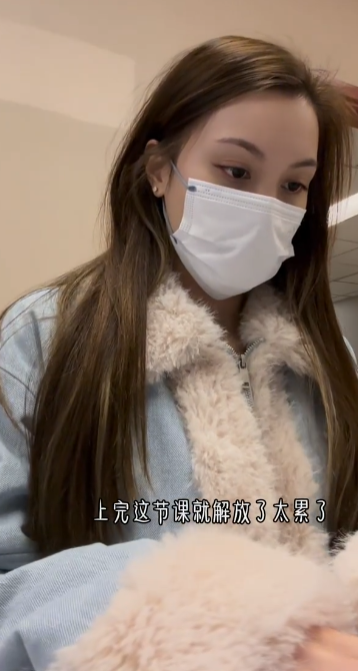 港姐冠軍宋宛穎公開碩士校園生活！披醫生白袍實習有意攻讀博士！