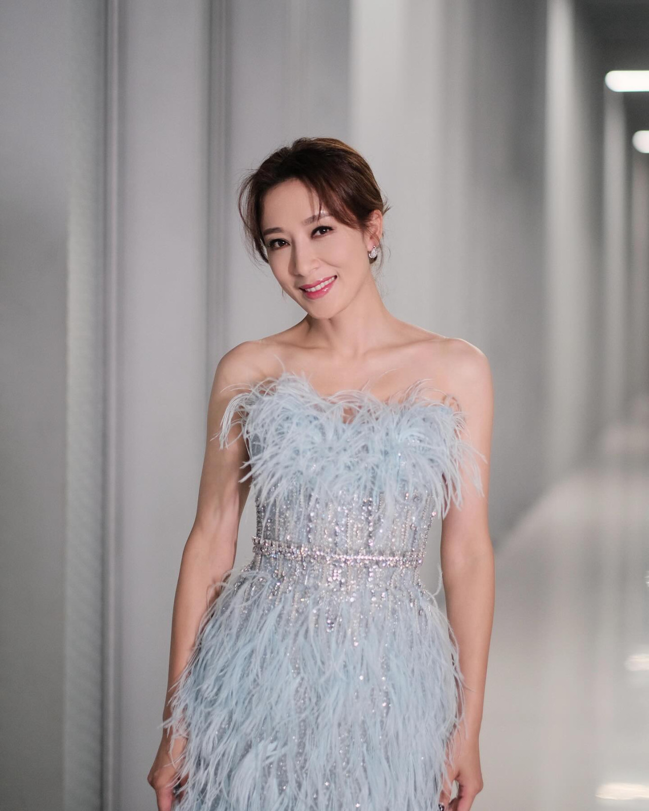 44歲楊茜堯產後復出近照極驚艷！氣質出眾顏值不輸全盛時期！