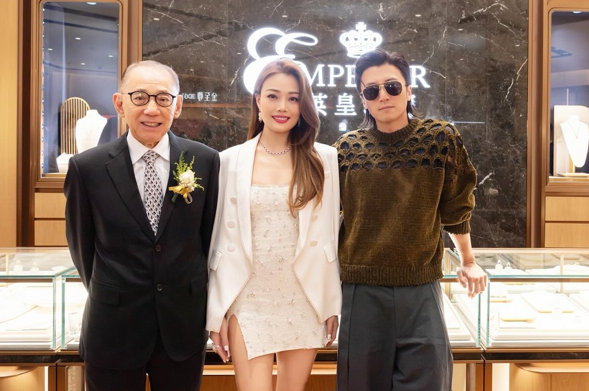 容祖兒生圖曝光短裙禮服大騷身材！身高170cm逆天比例展露筆直長腿